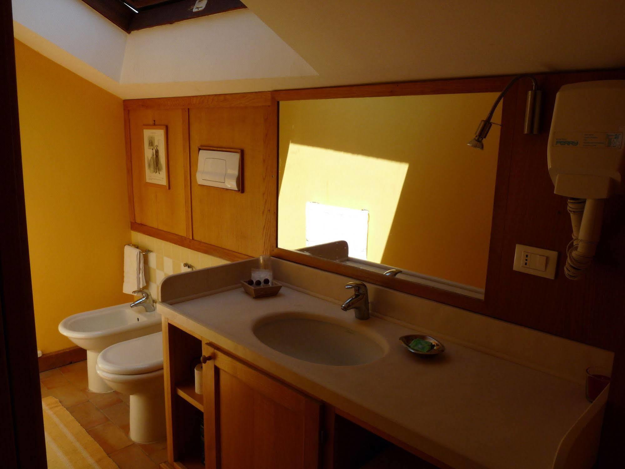 Grancia Dei Celestini Bed & Breakfast ซุลโมนา ภายนอก รูปภาพ